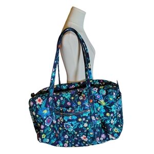 Vera Bradley Large Cotton Quilted Navy Blue Floral Travel Duffle Bag & Pockets